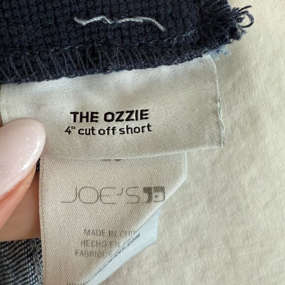 Joe's Jeans The Ozzie Maternity Jean Shorts - Size 26 - Picture 4 of 6